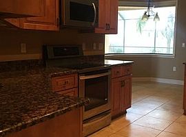 Amazing 4 Bedroom -With a Den / 3 Bath  in Plant City, FL (Photo 6 of 9)