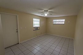 Gorgeous 3 Bedroom House in Lantana, FL (Photo 6 of 10)