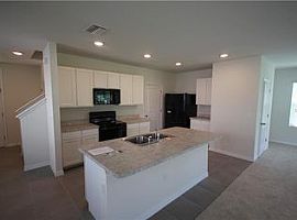Gorgeous 4 Beds 2.5 Baths 2,260 Sqft Home in Plant City, FL (Photo 2 of 9)