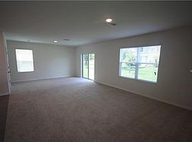 Gorgeous 4 Beds 2.5 Baths 2,260 Sqft Home in Plant City, FL (Photo 3 of 9)