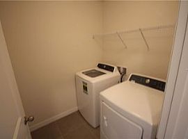 Gorgeous 4 Beds 2.5 Baths 2,260 Sqft Home in Plant City, FL (Photo 8 of 9)