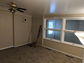 1600 Iris St in Lakewood, CO (Photo 5 of 12)