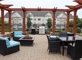 2 Francis Way, Bloomfield, Ct  in Bloomfield, CT (Photo 3 of 6)