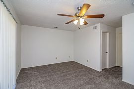 Pay and Move in a Very Clean Empty Homee in Carrollton, TX (Photo 2 of 4)
