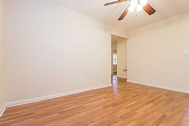3 Bedroom in Winter Park, FL (Photo 2 of 4)