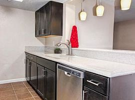 302 W Kristal Way, Phoenix, Az 85027 in Phoenix, AZ (Photo 4 of 8)