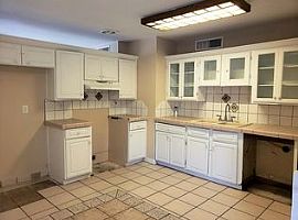 5330 W Saint Moritz Ln, Glendale, Az 85306 in Glendale, AZ (Photo 6 of 10)