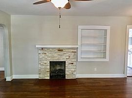 301 Gilbert Ct, Florence, Al 35630 in Florence, AL (Photo 5 of 12)