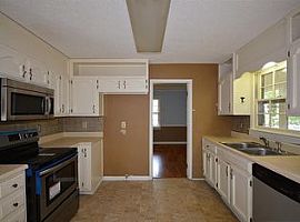 1210 Morrow Dr Se, Huntsville, Al 35803 in Huntsville, AL (Photo 9 of 12)