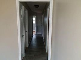 909 Davison Ave, Muscle Shoals, Al 35661 in Muscle Shoals, AL (Photo 6 of 12)