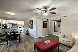 Conveniently Apartment 3 Beds 2 Baths in Phoenix, AZ (Photo 7 of 7)
