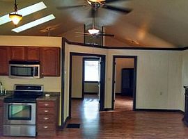 One Bedroom Plus Bonus Room/office. in Dawsonville, GA (Photo 2 of 5)