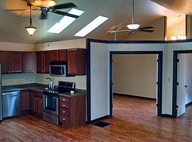 One Bedroom Plus Bonus Room/office. in Dawsonville, GA (Photo 5 of 5)