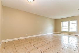 One Time Movein  Home Pay and Move In in Tampa, FL (Photo 3 of 5)