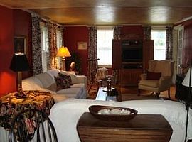 3 Beds 1.5 Baths in Boston, MA (Photo 3 of 3)