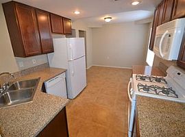 962 Derringer Ln, Henderson, Nv 89014 in Henderson, NV (Photo 2 of 6)