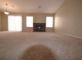 962 Derringer Ln, Henderson, Nv 89014 in Henderson, NV (Photo 3 of 6)