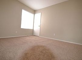 962 Derringer Ln, Henderson, Nv 89014 in Henderson, NV (Photo 5 of 6)