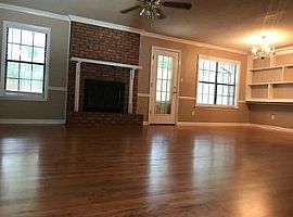 143 Ashbyrne Dr, Martinez, Ga 30907 3 Beds 2 Baths 1,400 Sqft in Martinez, GA (Photo 3 of 8)