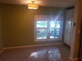 1327 S Pennsylvania Ave, Springfield, Mo 65807 3 Beds 2 Baths 1 in Springfield, MO (Photo 2 of 8)