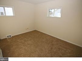 1410 S Governors Ave, Dover, De 19904 3 Beds 1 Bath 1,030 Sqft in Dover, DE (Photo 4 of 5)