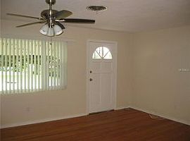 120 K St, Clearwater, Fl 33759 2 Beds 2 Baths 996 Sqft in Clearwater, FL (Photo 4 of 8)