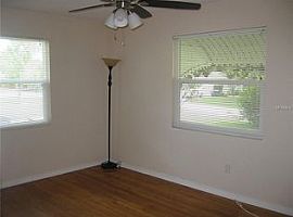120 K St, Clearwater, Fl 33759 2 Beds 2 Baths 996 Sqft in Clearwater, FL (Photo 5 of 8)