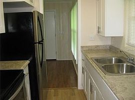 120 K St, Clearwater, Fl 33759 2 Beds 2 Baths 996 Sqft in Clearwater, FL (Photo 7 of 8)