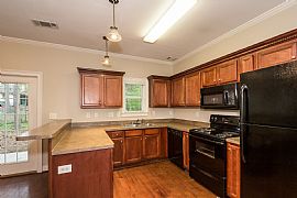 Charming 4 Bed Room to Rent Or Lease to Own in Decatur, GA (Photo 3 of 6)