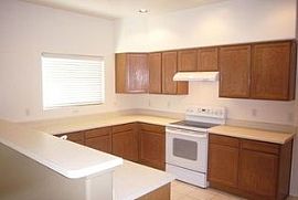 1105 S Floral Ridge Way, Tucson, Az 85710 in Tucson, AZ (Photo 4 of 9)