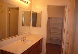 1105 S Floral Ridge Way, Tucson, Az 85710 in Tucson, AZ (Photo 7 of 9)