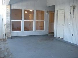 Perfect Lakeview Location  in New Orleans, LA (Photo 7 of 7)