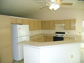 Beautiful Home in Tucson, AZ (Photo 2 of 9)