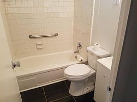 3 Beds 1 Bath in Atlanta, GA (Photo 4 of 5)