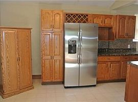 547 Saint Leger Ave, Akron, Oh 44305 3 Beds 2 Baths 1,536 Sqft in Akron, OH (Photo 2 of 5)