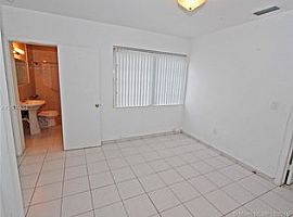 933 W Van Buren St, Chicago, Il in Chicago, IL