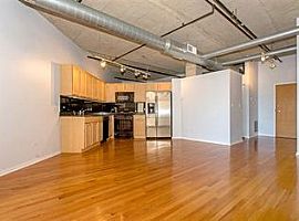 933 W Van Buren St, Chicago, Il in Chicago, IL (Photo 3 of 5)