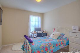 Charming 4 Bedroom Home $800/mo and $800 Deposit in San Antonio, TX (Photo 4 of 4)