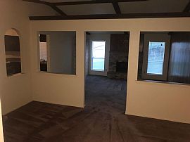 Charming 3 Bedroom Home $800/mo and $800 Deposit in Dallas, TX (Photo 3 of 4)