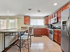 3 Bedroom Open Floor Plan  in New Orleans, LA (Photo 7 of 7)