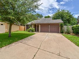1811 Grassland Ct, Sugar Land, Tx 77478  in Sugar Land, TX
