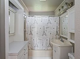 3719 S Ash St, Seattle, Wa 98103 3 Beds 2 Baths 1,282 Sqft in Seattle, WA (Photo 2 of 5)