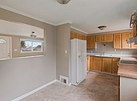 3719 S Ash St, Seattle, Wa 98103 3 Beds 2 Baths 1,282 Sqft in Seattle, WA (Photo 5 of 5)