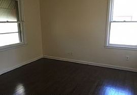 5122 N 47th St, Milwaukee, Wi 53218 3 Beds 1 Bath in Milwaukee, WI (Photo 3 of 5)