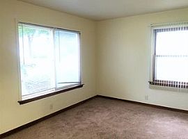 4939 N 61st St, Milwaukee, Wi 53218 3 Beds 1 Bath in Milwaukee, WI (Photo 4 of 6)