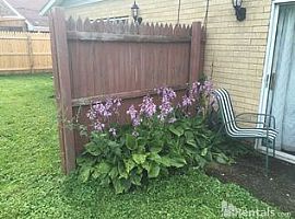 542 Charles St, Lockport, Il 60441 3 Beds 1 Bath 1,100 Sqft in Lockport, IL (Photo 10 of 12)