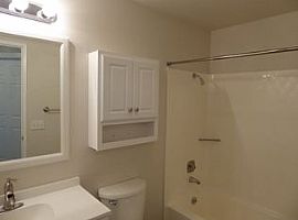 20812 Westview Dr, Bend, Or 97702 3 Beds 2 Baths 1,304 Sqft in Bend, OR (Photo 5 of 5)