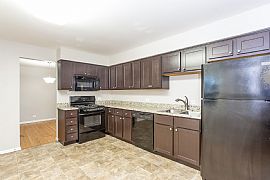 Newly Renovated 3bed 1.5 Baths in 1252 Thomas St Homewood Il in Homewood, IL (Photo 4 of 5)