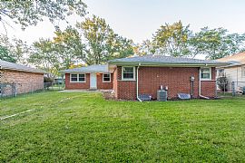 Newly Renovated 3bed 1.5 Baths in 1252 Thomas St Homewood Il in Homewood, IL (Photo 5 of 5)