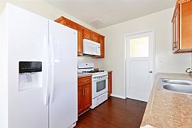 Lovely 3-2bed in 14209 Erwin St Van Nuys in Van Nuys, CA (Photo 2 of 5)